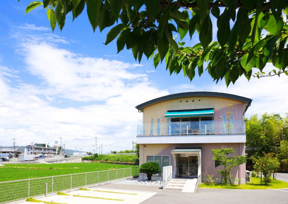 お盆の静けさを経て、今日からまた