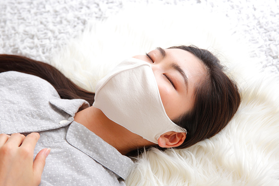おやすみマスクで心地よい睡眠を