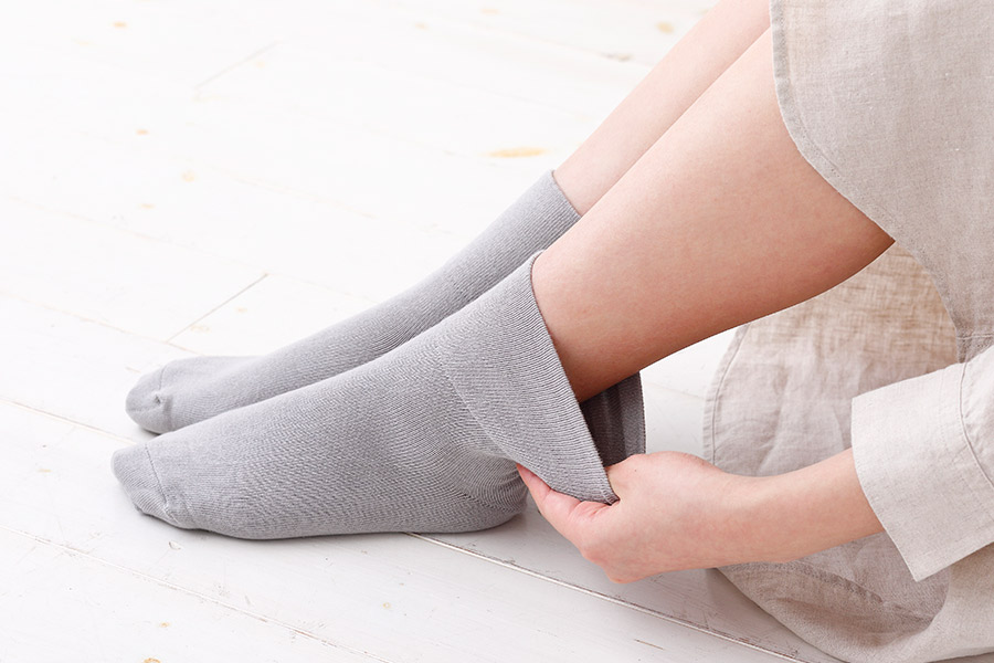 足首ゆったり、しめつけない靴下