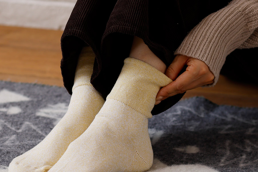足首ゆったり、しめつけない靴下