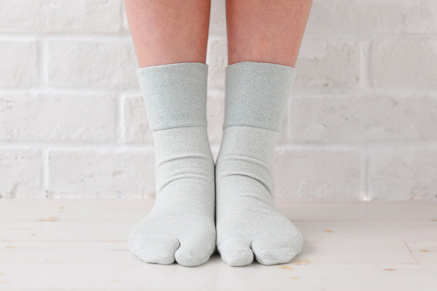 保湿・消臭・吸湿発熱など機能性のある靴下